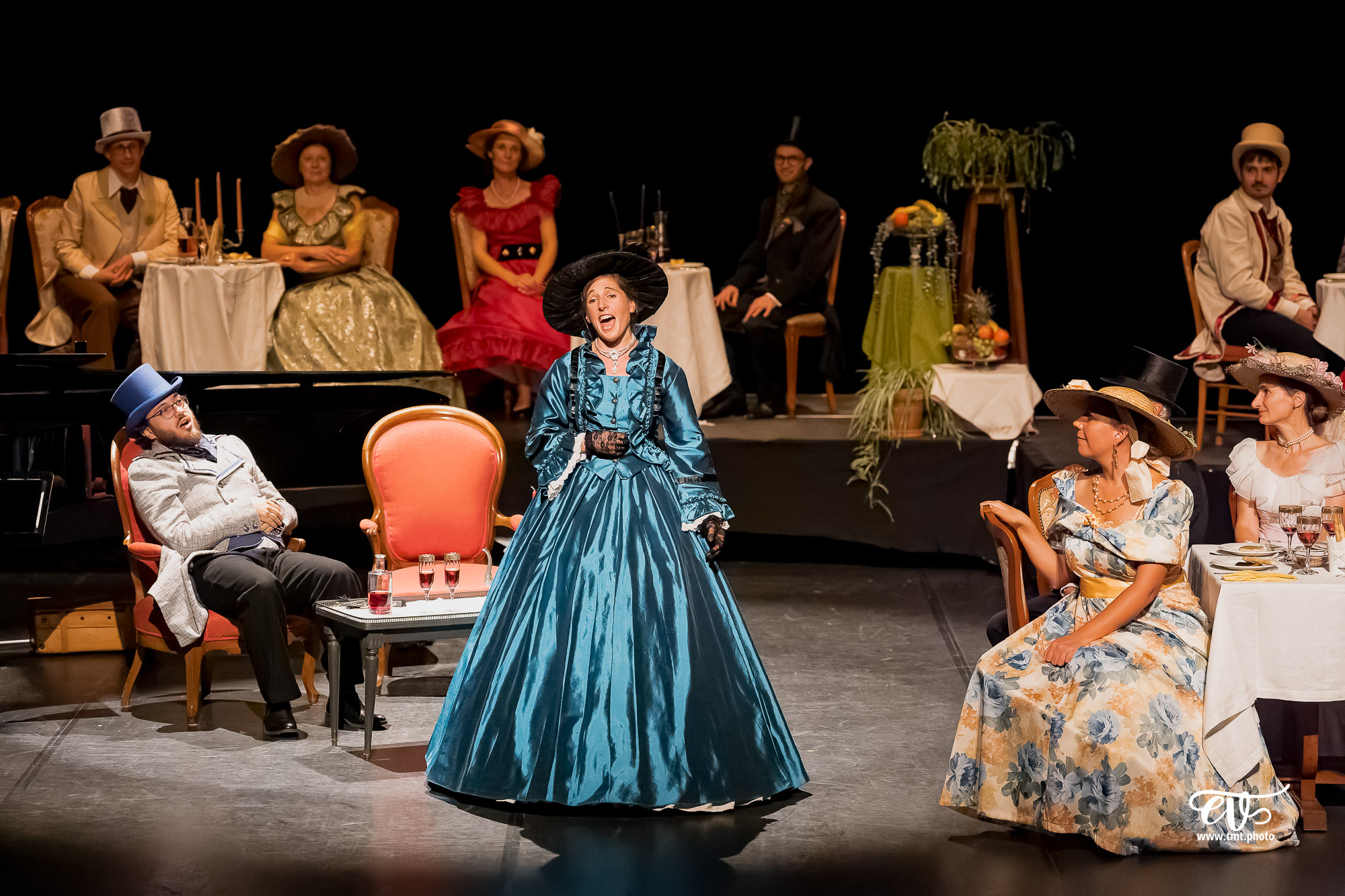 DANS LE SALON DE ROSSINI